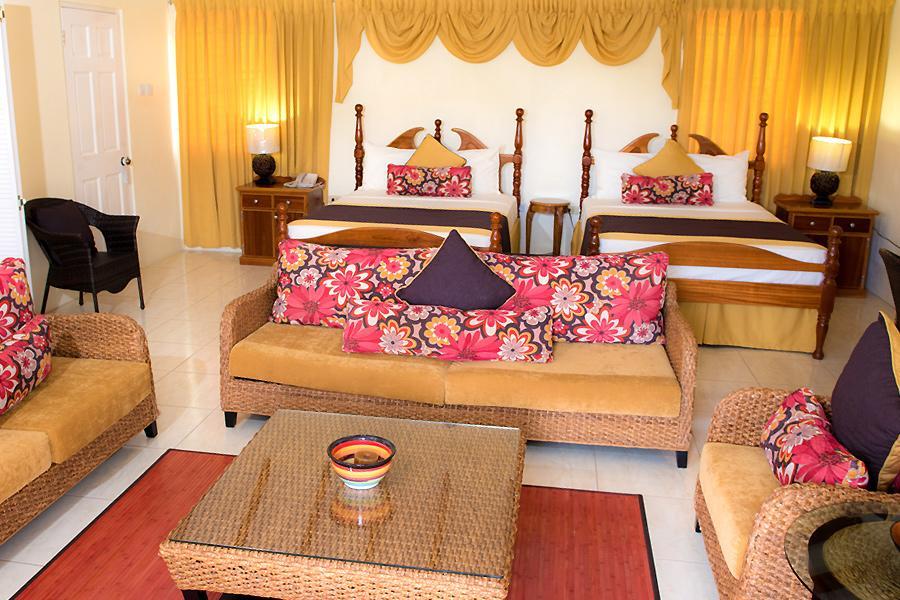 Hotel Alexandrina Kingstown Exterior photo